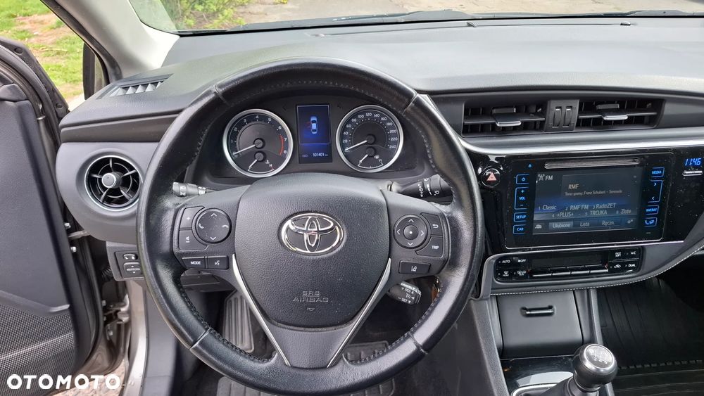 Toyota Corolla 1.6 Comfort - 14