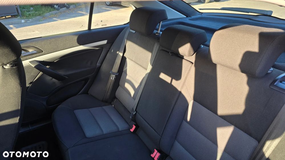 Skoda Octavia 1.6 Ambiente - 12