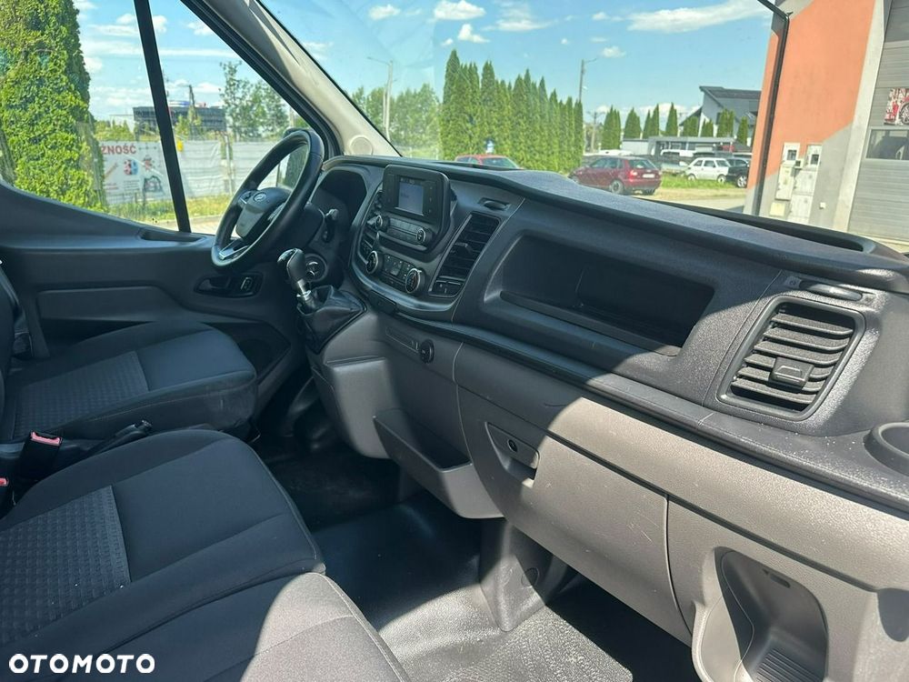 Ford Transit - 18