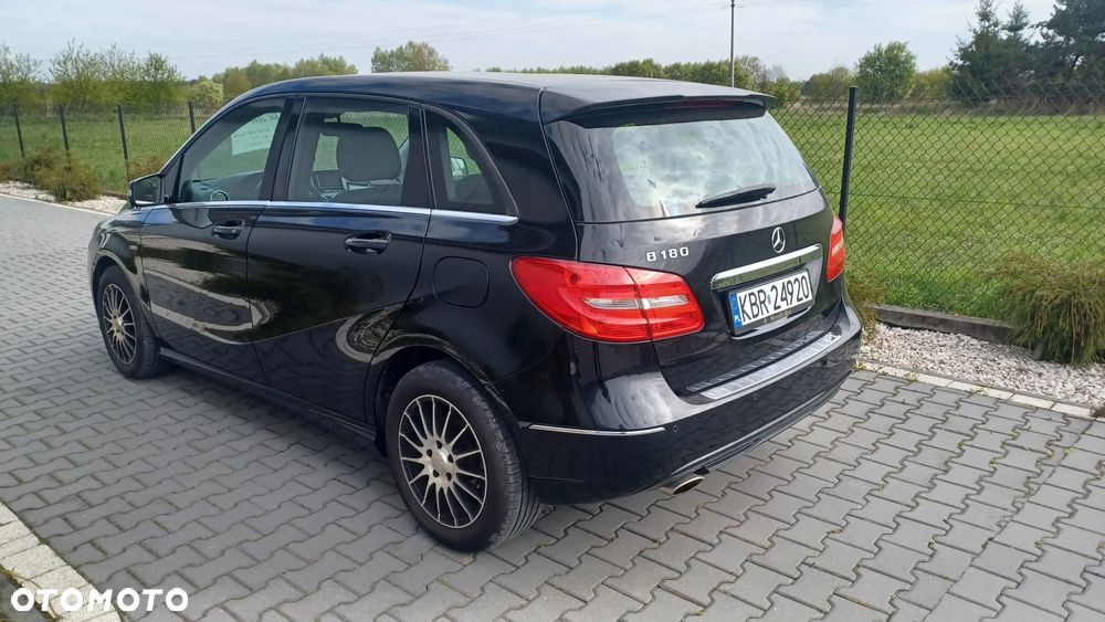 Mercedes-Benz Klasa B 180 (BlueEFFICIENCY) - 6