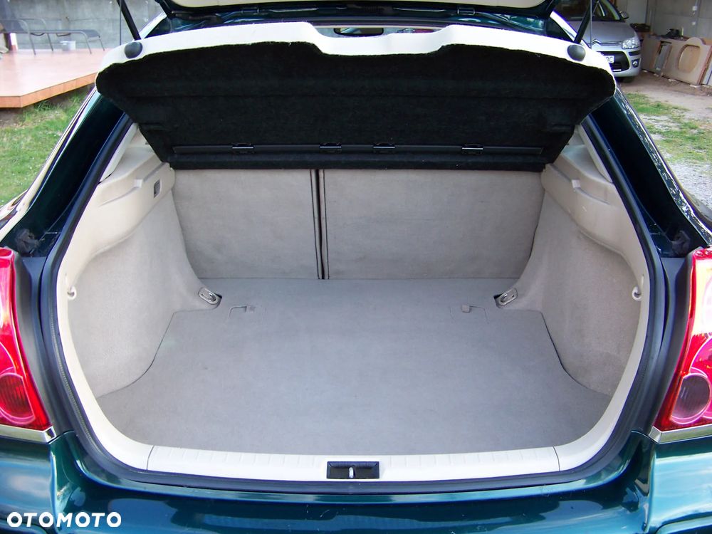 Toyota Avensis 2.0 D-4D - 24