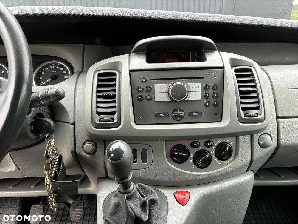 Opel Vivaro - 13