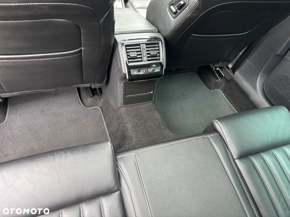 Skoda Superb 2.0 TDI DSG Premium Edition - 19
