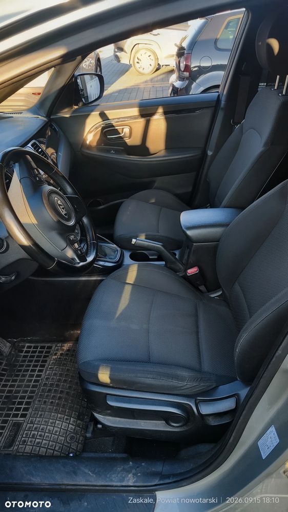 Kia Carens 1.6 GDI L 7os EU6 - 8