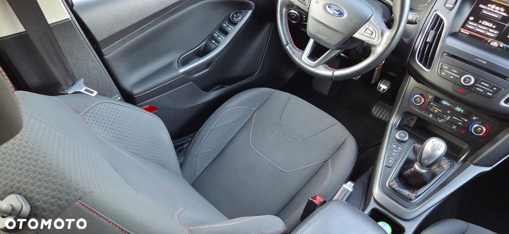 Ford Focus 2.0 TDCi ST-Line ASS - 25