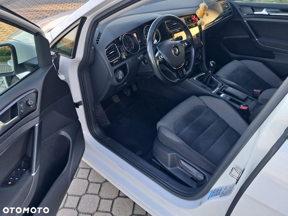 Volkswagen Golf - 13