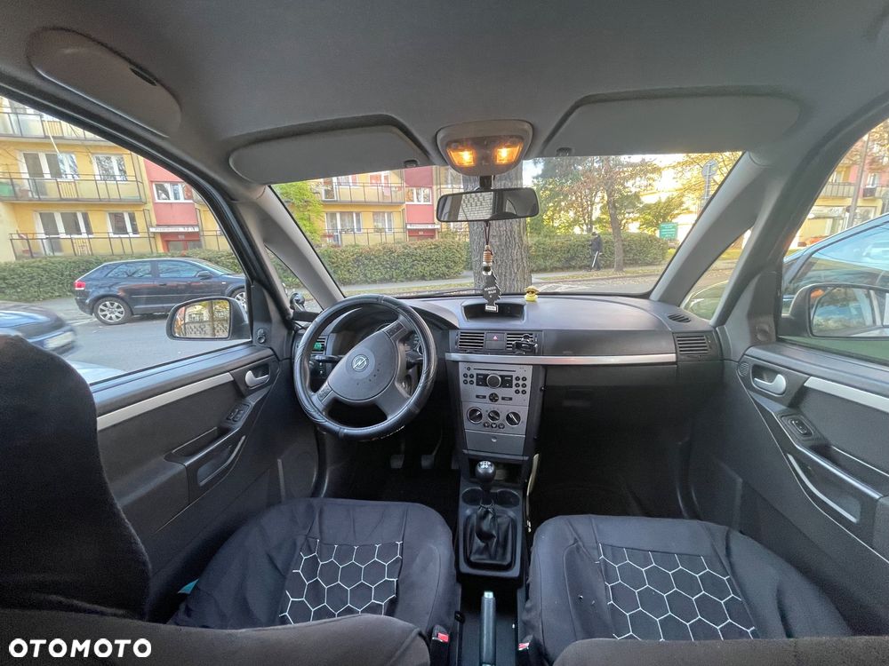 Opel Meriva 1.6 16V Essentia - 9