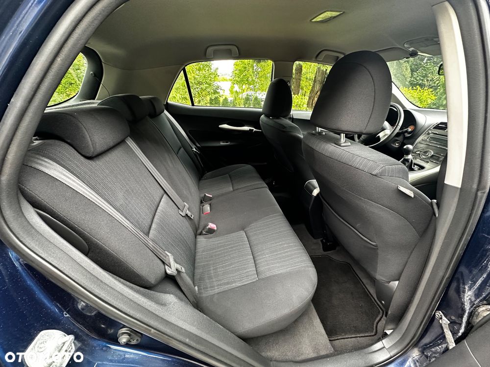 Toyota Auris 1.4 VVT-i Sol - 13
