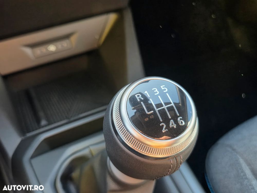 Renault Clio VI TCe 115 Evolution - 15