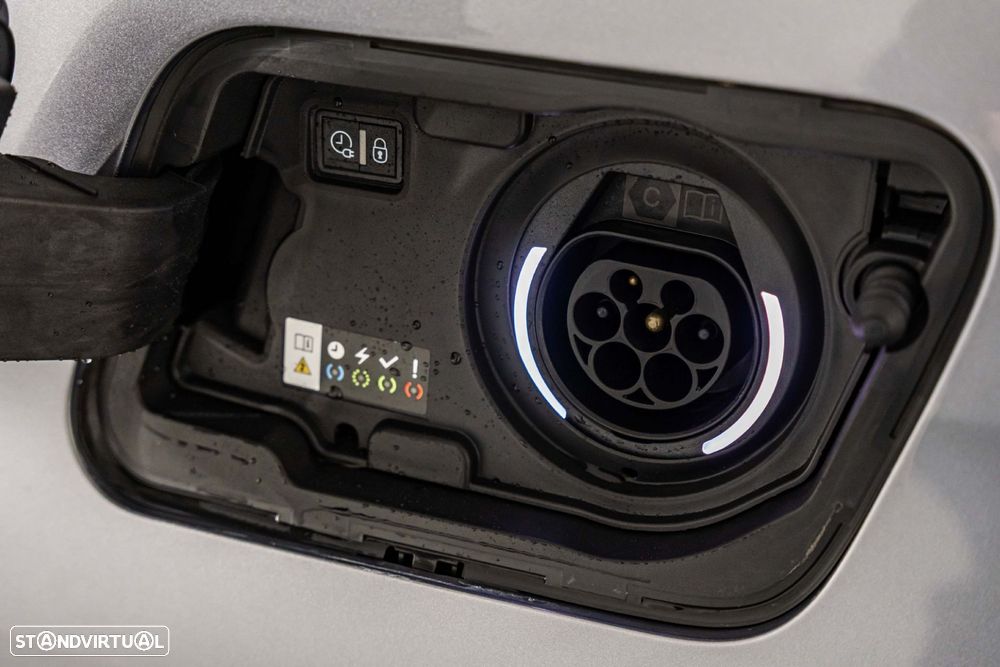 Peugeot 3008 1.6 Hybrid GT e-EAT8 - 21