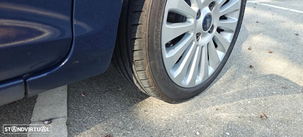 Ford Fiesta 1.4 TDCI Titanium - 4