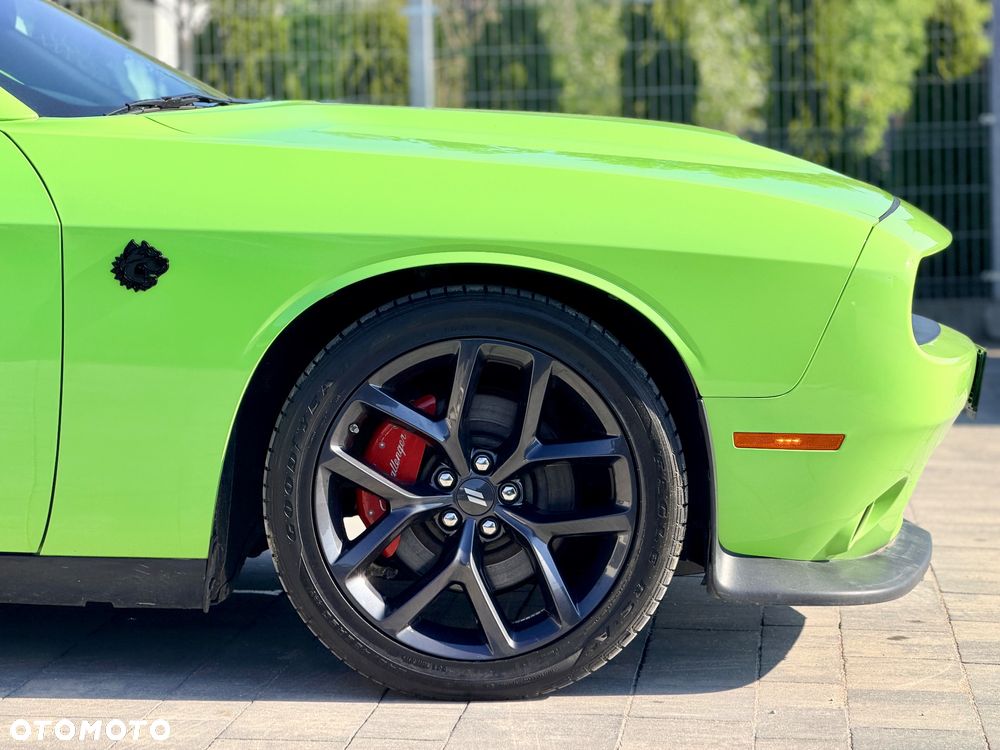 Dodge Challenger 5.7 R/T - 19