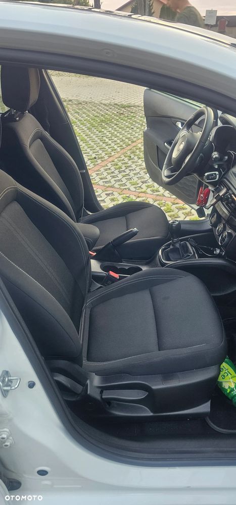 Fiat Tipo 1.3 MultiJet 16v Sport - 9