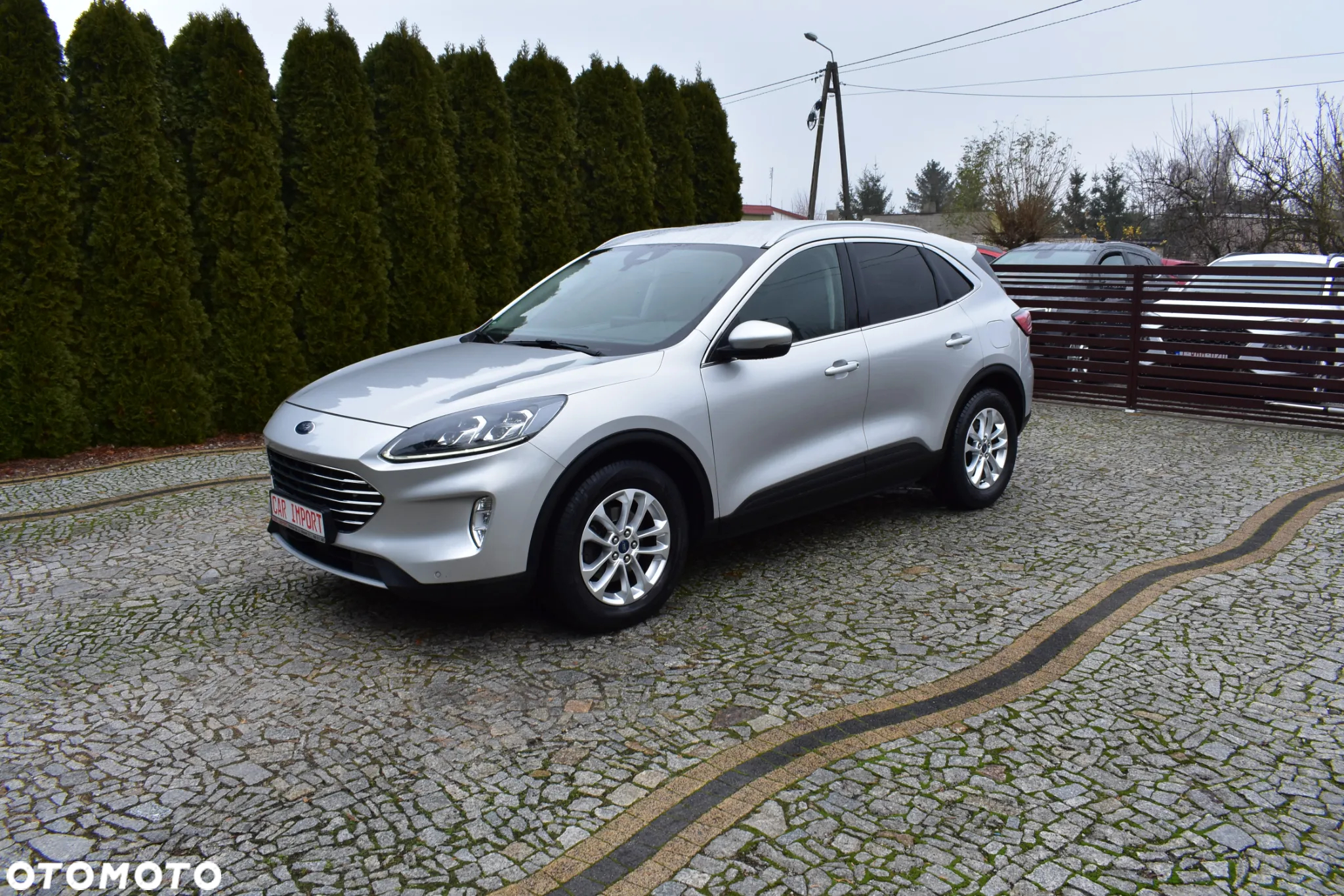 Ford Kuga 2.0 TDCi 2x4 Titanium - 2