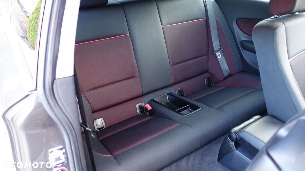 BMW Seria 1 118d DPF Edition Sport - 31