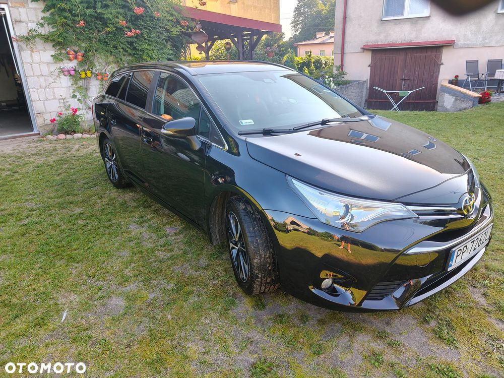Toyota Avensis 2.0 D-4D Prestige - 14