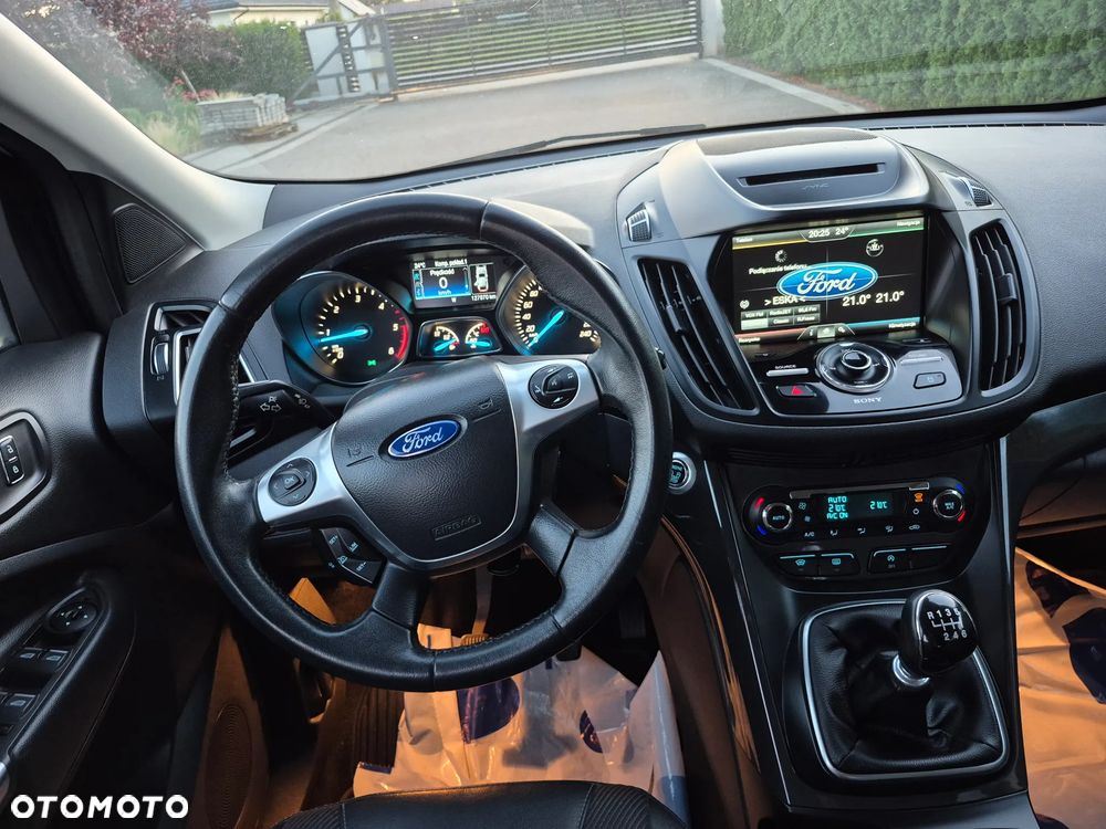 Ford Kuga - 34