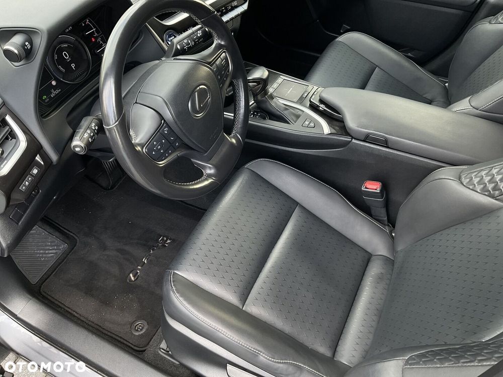Lexus UX - 20