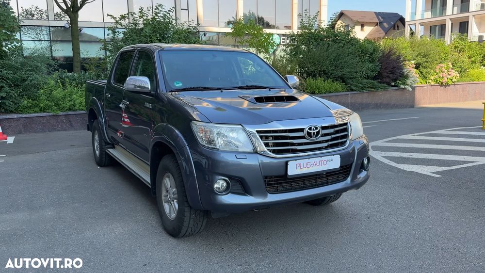 Toyota Hilux 4x4 Cabina Dubla Style - 15