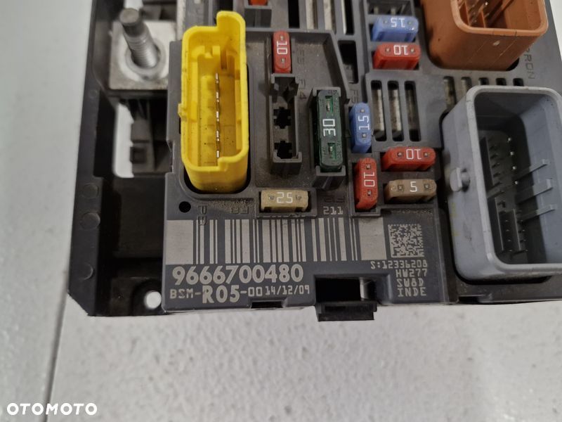 PEUGEOT 308 T7 BERLINGO III 3 CITROEN MODUŁ STEROWNIK BSM R05 9666700480 - 2