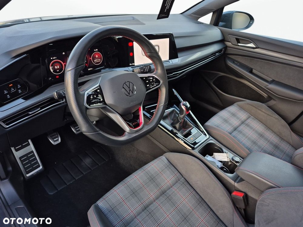 Volkswagen Golf - 14
