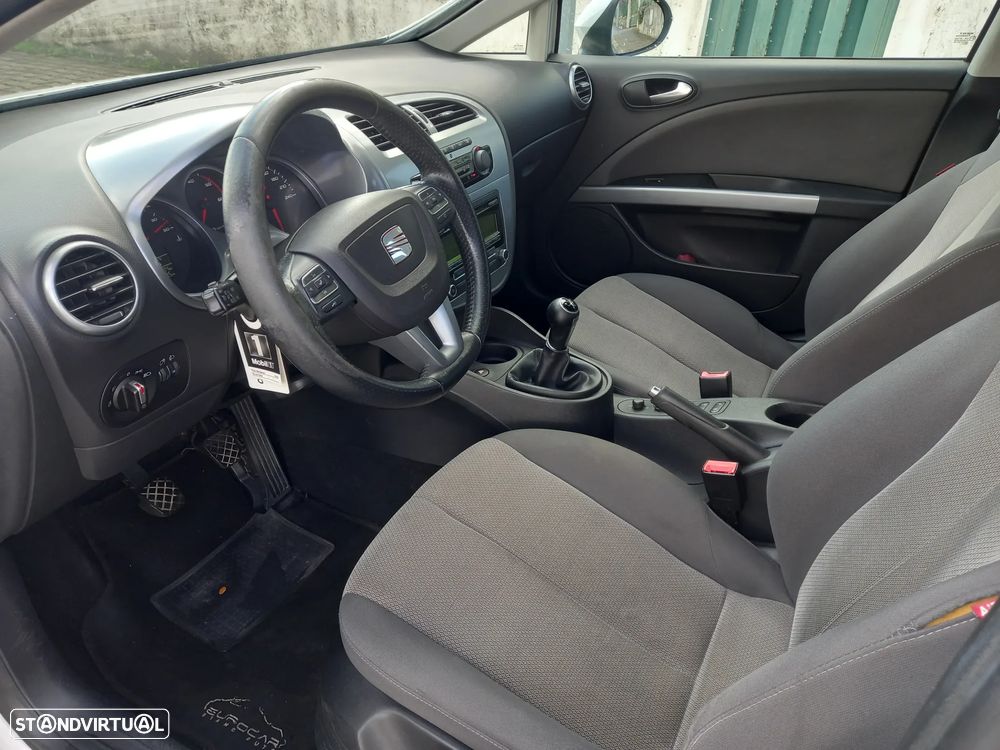 SEAT Leon 1.6 TDI Ecomotive Reference - 6