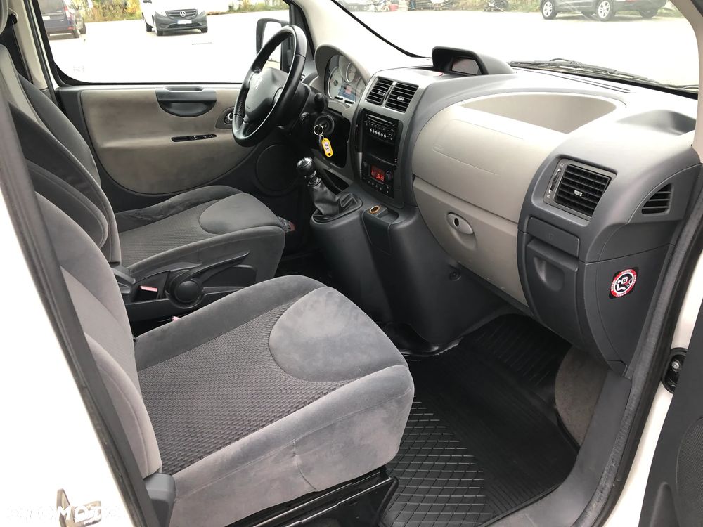 Peugeot Expert - 8