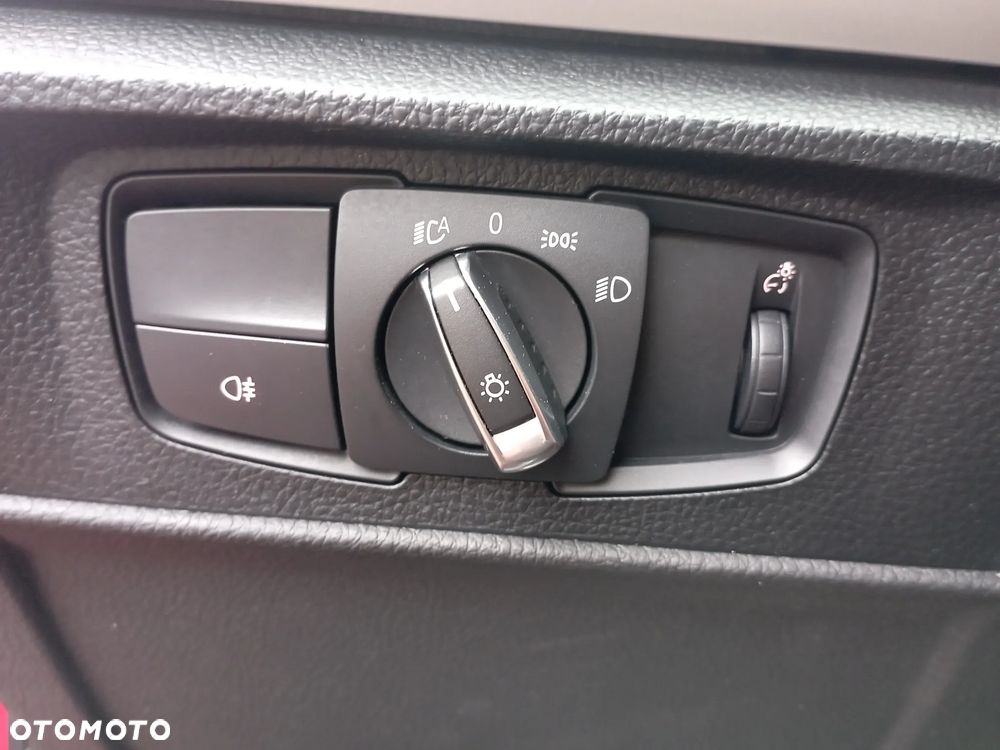 BMW Seria 1 116i - 17