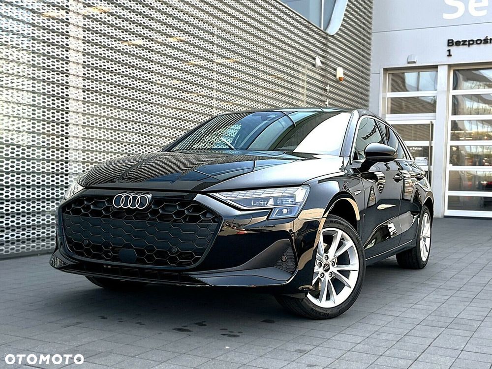 Audi A3 Sportback - 13