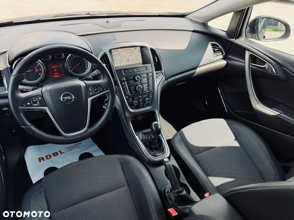 Opel Astra 1.4 Turbo Innovation - 25