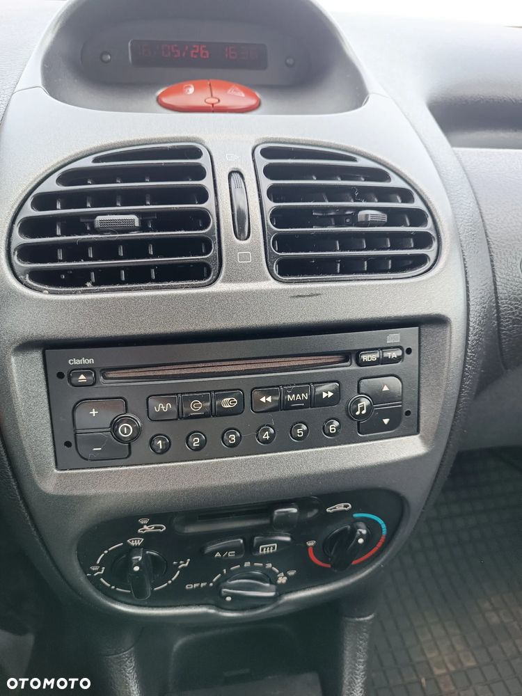 Peugeot 206 1.4 Happy - 11