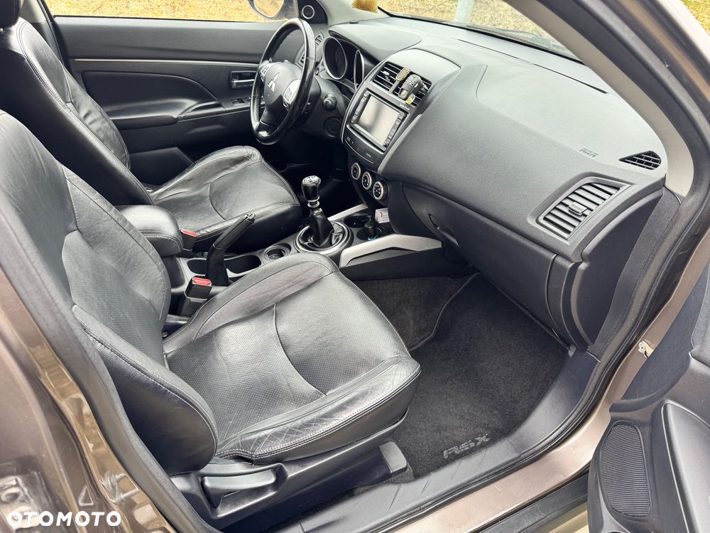 Mitsubishi ASX 1.8 DID Inform - 16