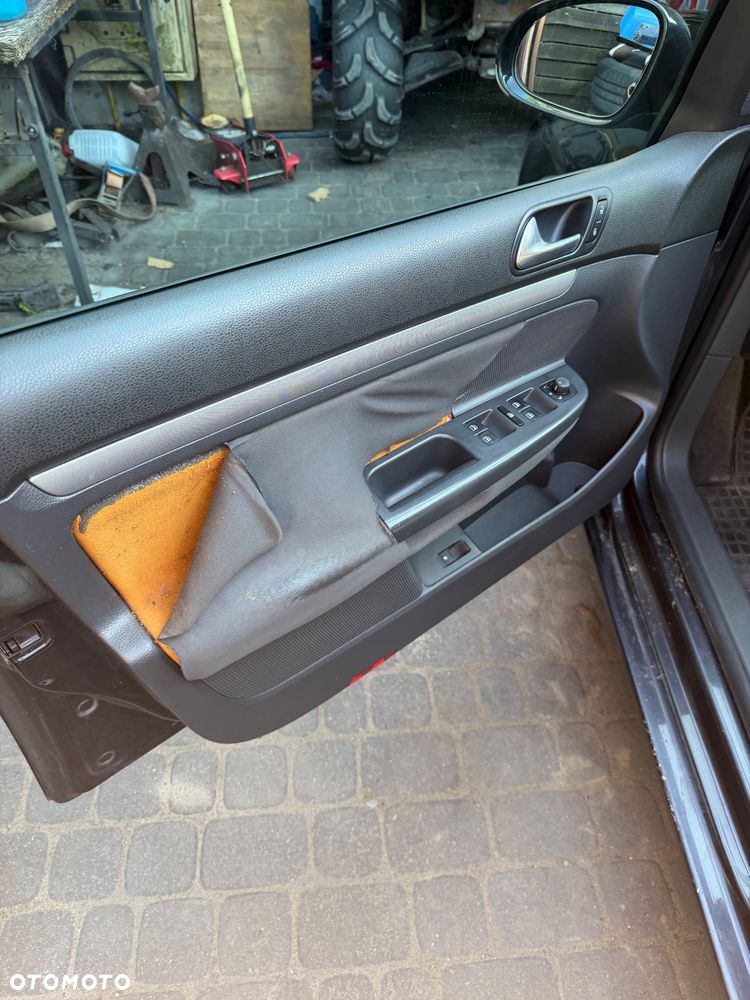 Volkswagen Golf 1.9 TDI Comfortline - 15