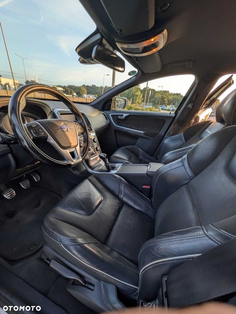 Volvo XC 60 - 4
