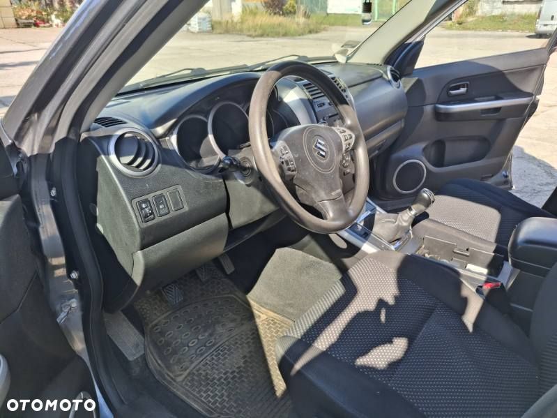 Suzuki Grand Vitara 1.9 DDiS - 12