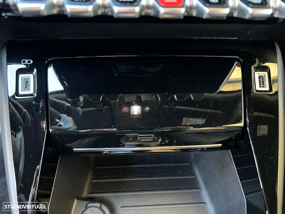 Peugeot 2008 PureTech 130 EAT8 Allure - 34