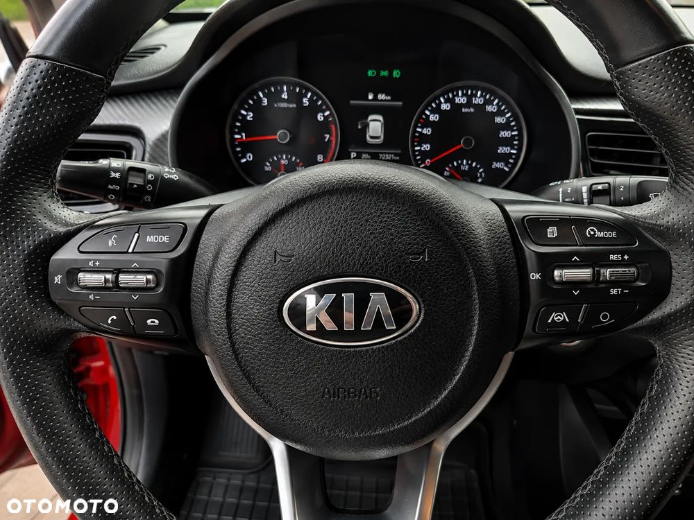 Kia Rio - 12