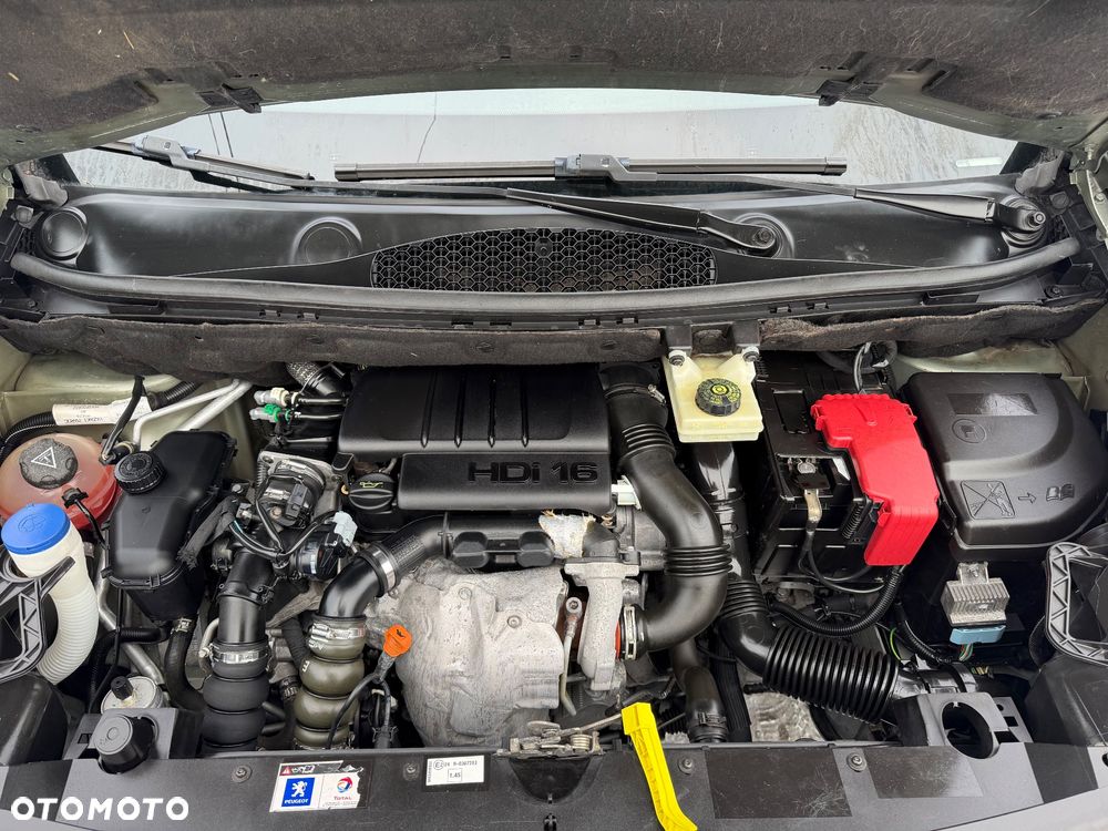 Peugeot Partner 1.6 HDi Outdoor - 24