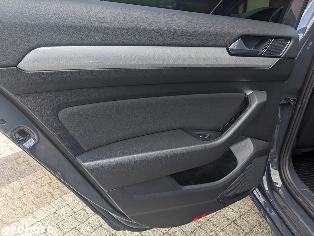 Volkswagen Passat 1.5 TSI EVO Business DSG - 19