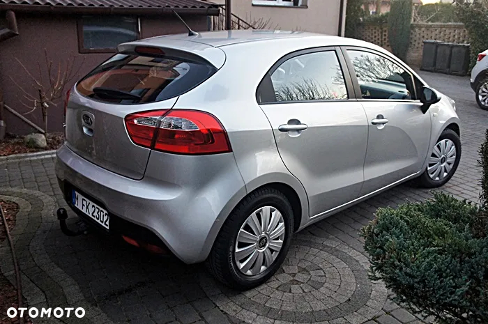 Kia Rio 1.2 Attract - 11