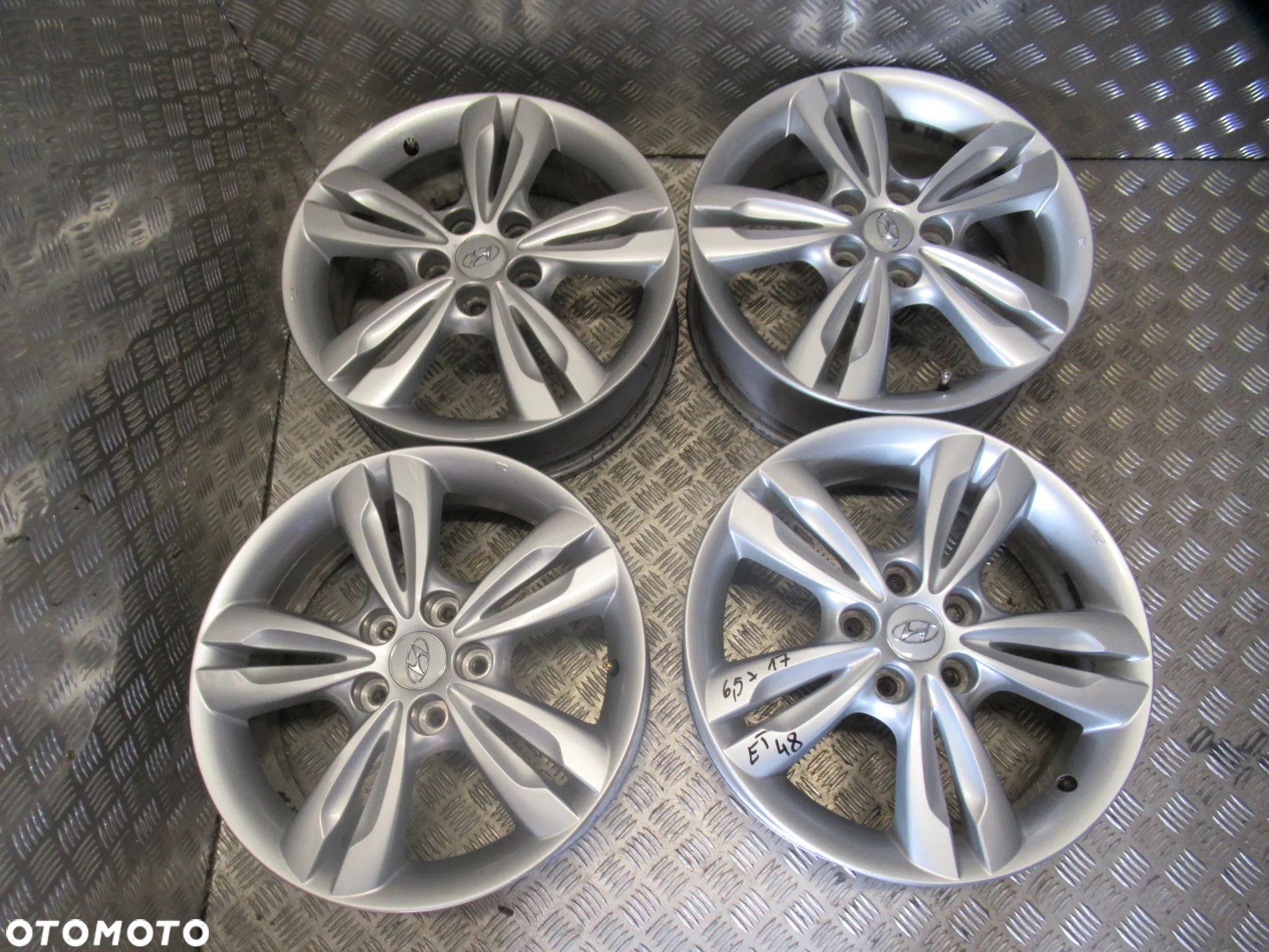 Felgi Hyundai I30 I40 IX35 IX55 Kona Tucson 6,5Jx17 et48 5x114,3 - 1