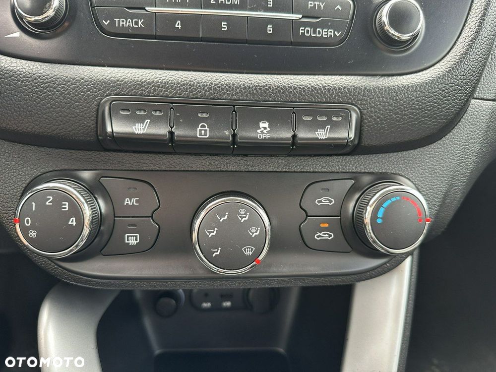 Kia Ceed - 16