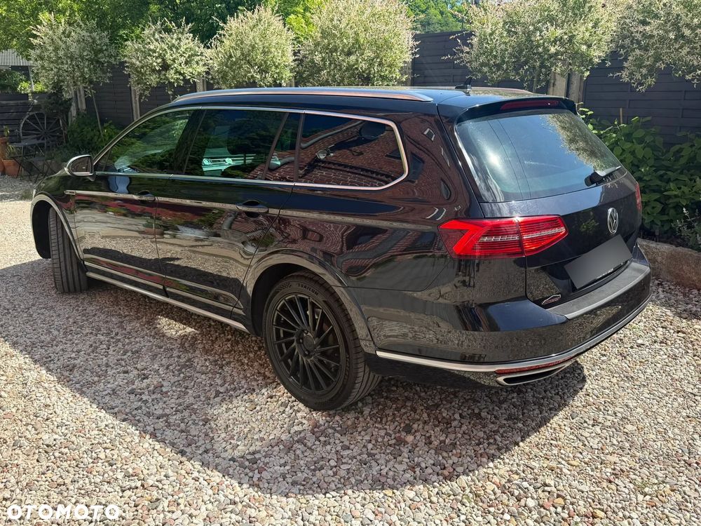 Volkswagen Passat Alltrack 2.0 TDI SCR DSG 4Motion - 3