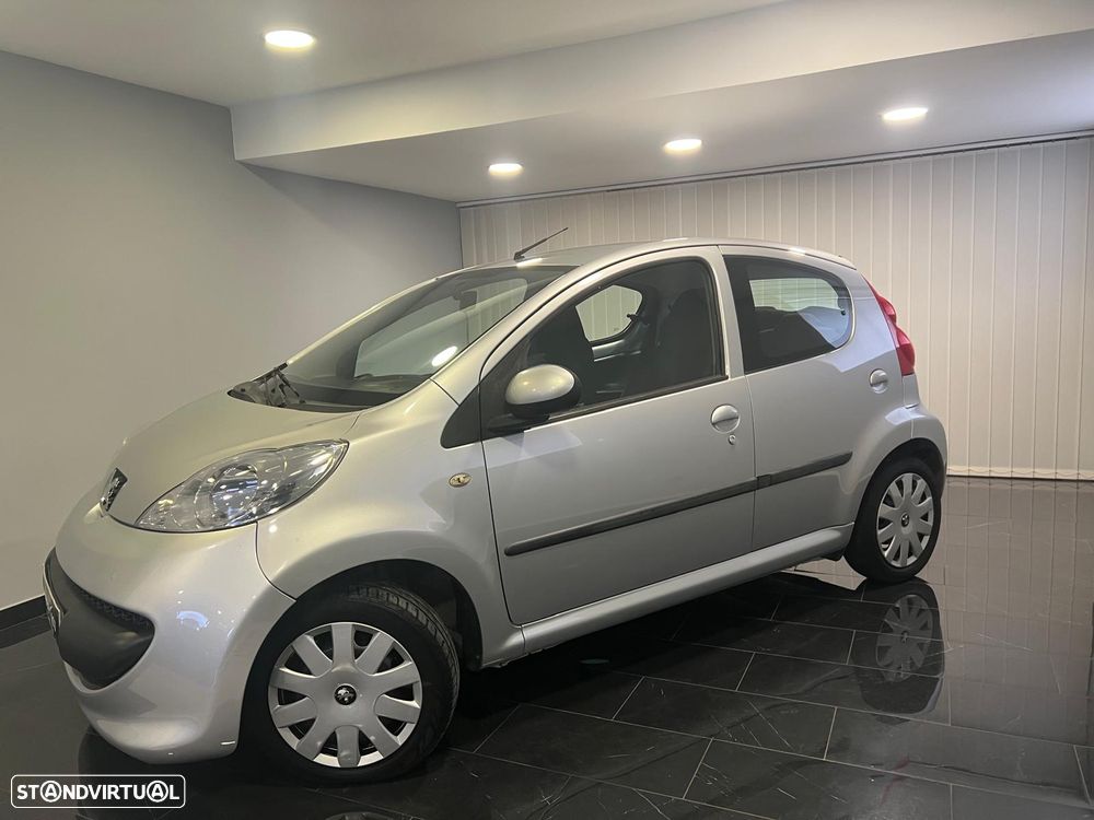 Peugeot 107 1.0 Trendy - 9