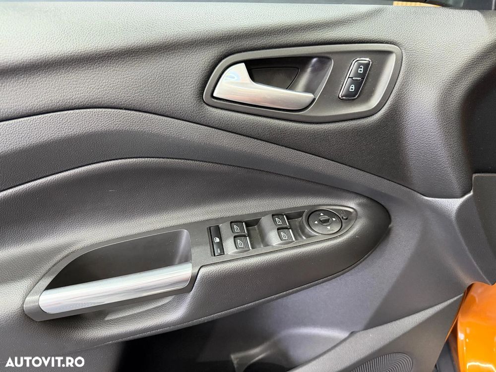 Ford Kuga 2.0 TDCi 4WD Powershift Titanium - 22