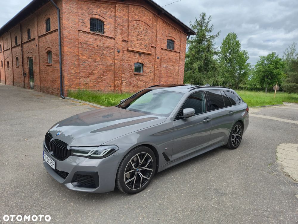 BMW Seria 5 520d xDrive mHEV M Sport sport - 2