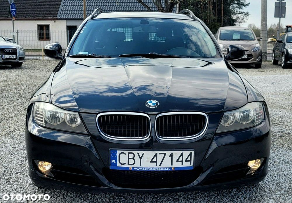 BMW Seria 3 318i - 32