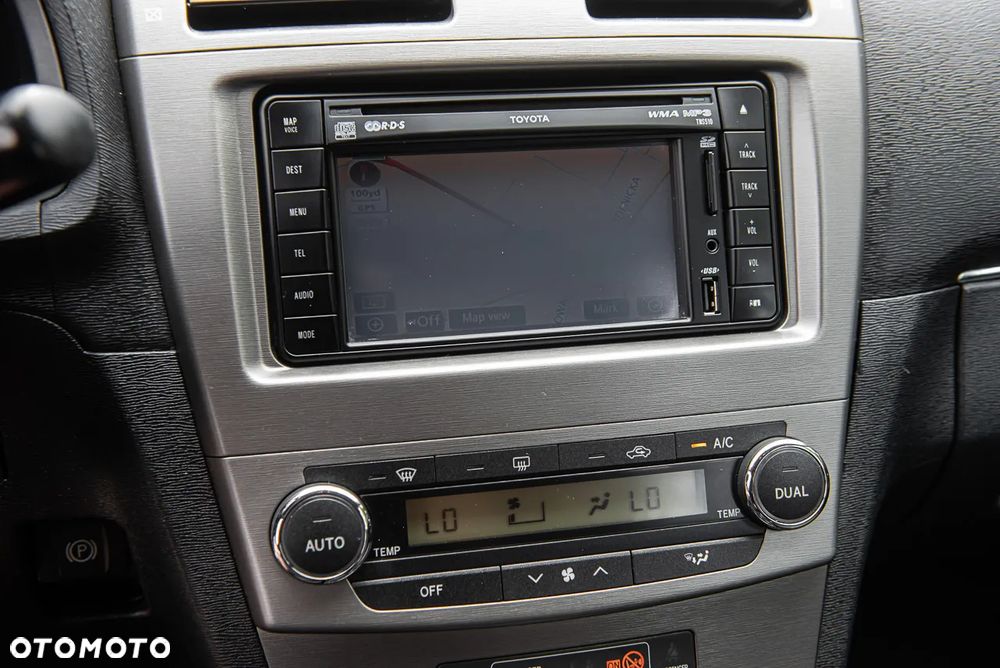 Toyota Avensis 2.0 D-4D Sol+NAVI - 17