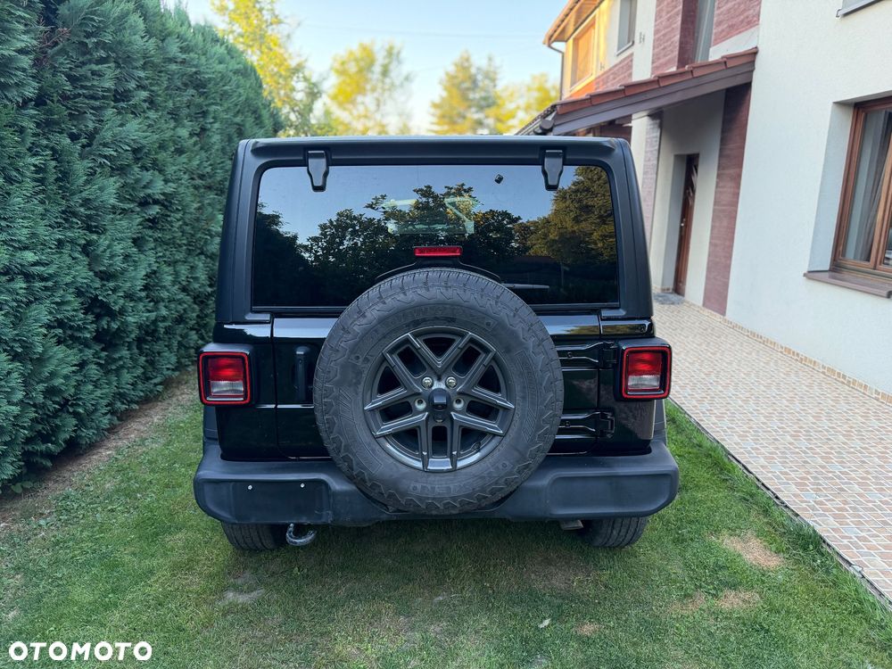 Jeep Wrangler - 10