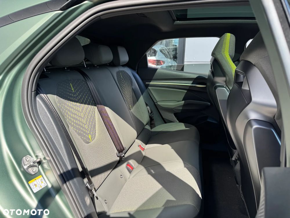 Cupra Raval 52kWh VZ - 16